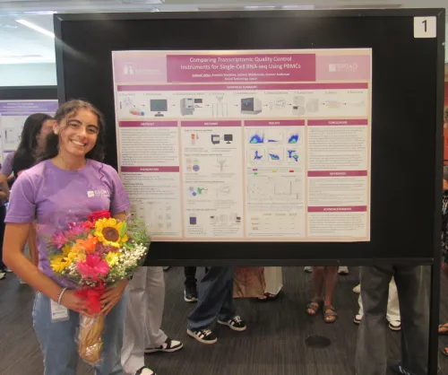 Scholar Spotlight: Aaliyah Veloz ’26 — Inspiring the Next Generation of Scientists